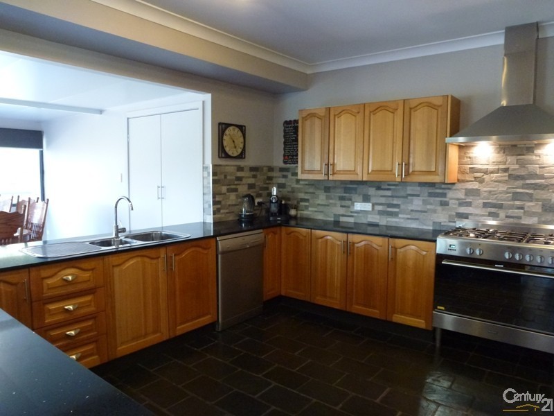 19 Carmen Road, Macquarie Hills NSW 2285