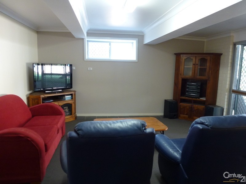 19 Carmen Road, Macquarie Hills NSW 2285