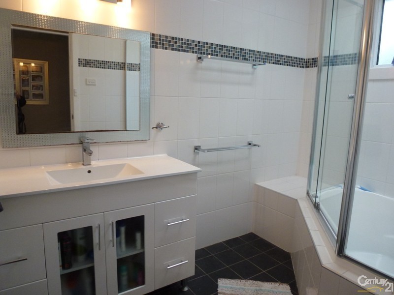 19 Carmen Road, Macquarie Hills NSW 2285