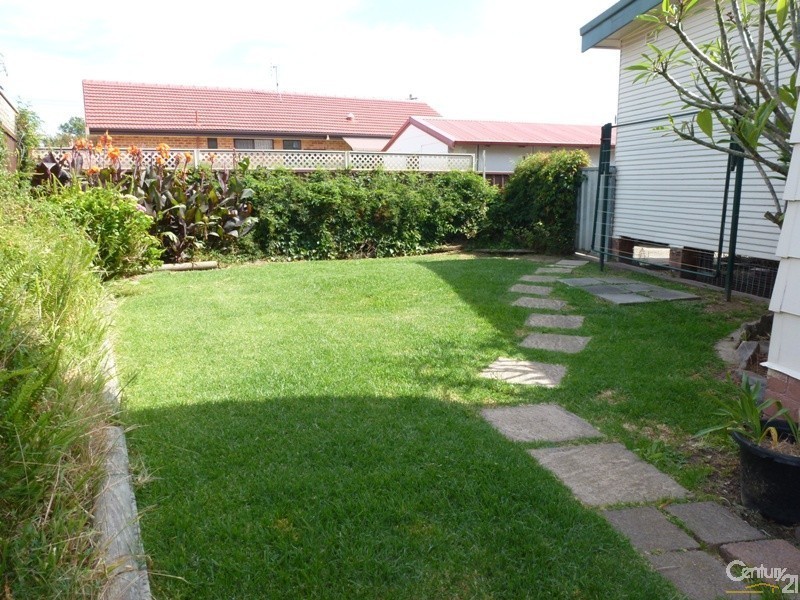 2 Dover Crescent, Waratah West NSW 2298