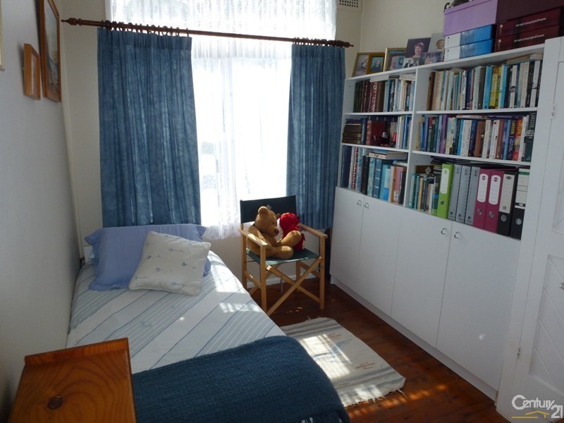 2 Dover Crescent, Waratah West NSW 2298