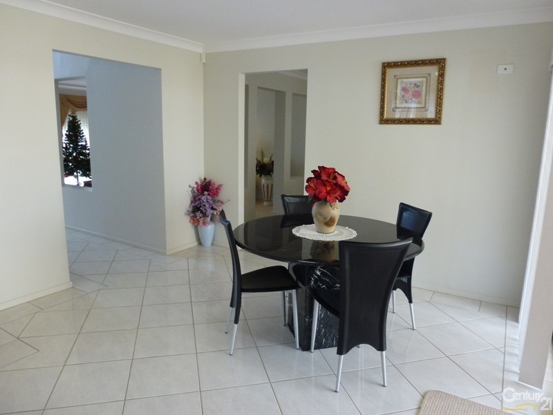 6 Atlas Grove, Cameron Park NSW 2285