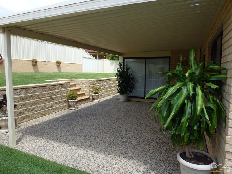 6 Atlas Grove, Cameron Park NSW 2285