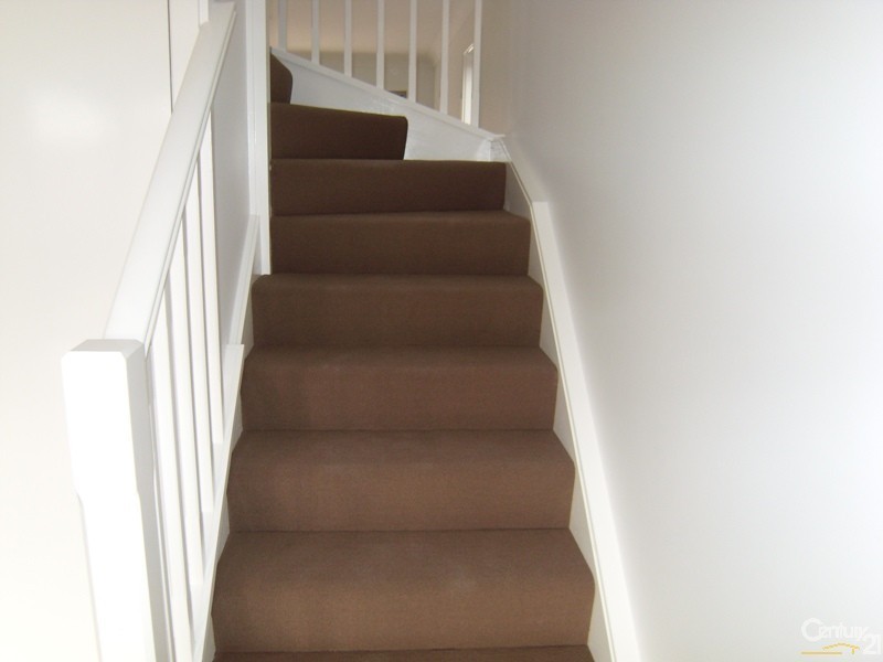 7/8 Angophora, Warabrook NSW 2304