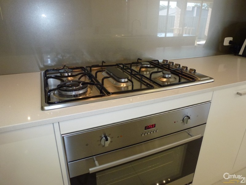 7 Foveaux Street, Cameron Park NSW 2285