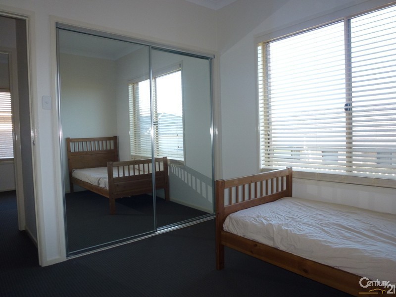 7 Foveaux Street, Cameron Park NSW 2285