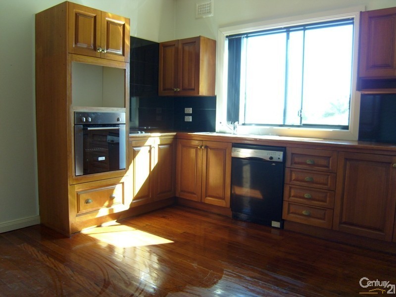 42 Lambton Road, Waratah NSW 2298