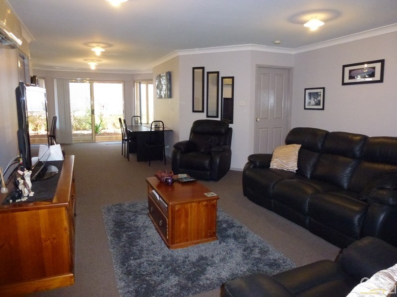 5 Toucan Close, Cameron Park NSW 2285