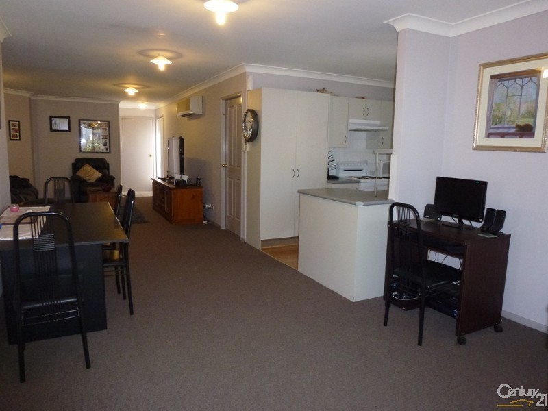 5 Toucan Close, Cameron Park NSW 2285