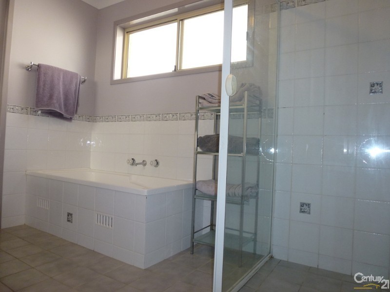 5 Toucan Close, Cameron Park NSW 2285