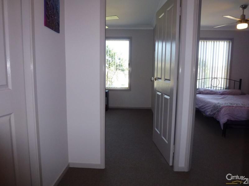 5 Toucan Close, Cameron Park NSW 2285