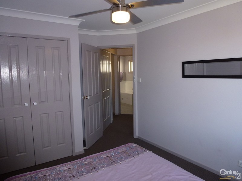 5 Toucan Close, Cameron Park NSW 2285