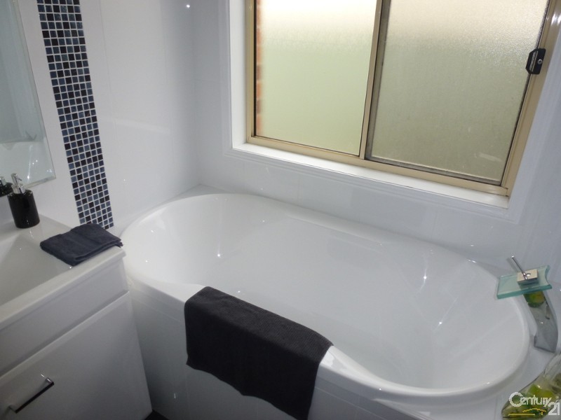 9 Balarang Street, Maryland NSW 2287