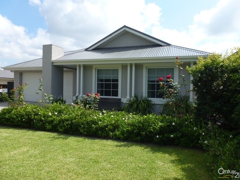 8 Konara Crescent, Fletcher NSW 2287