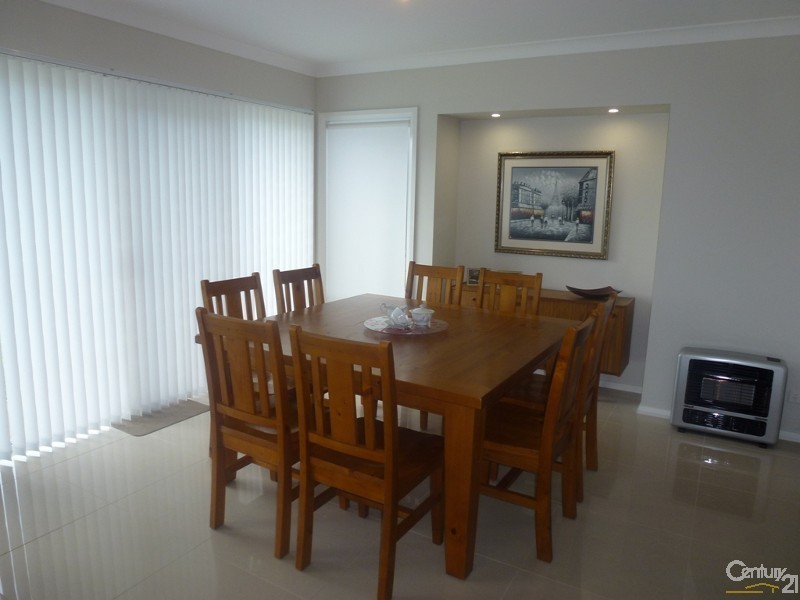 8 Konara Crescent, Fletcher NSW 2287