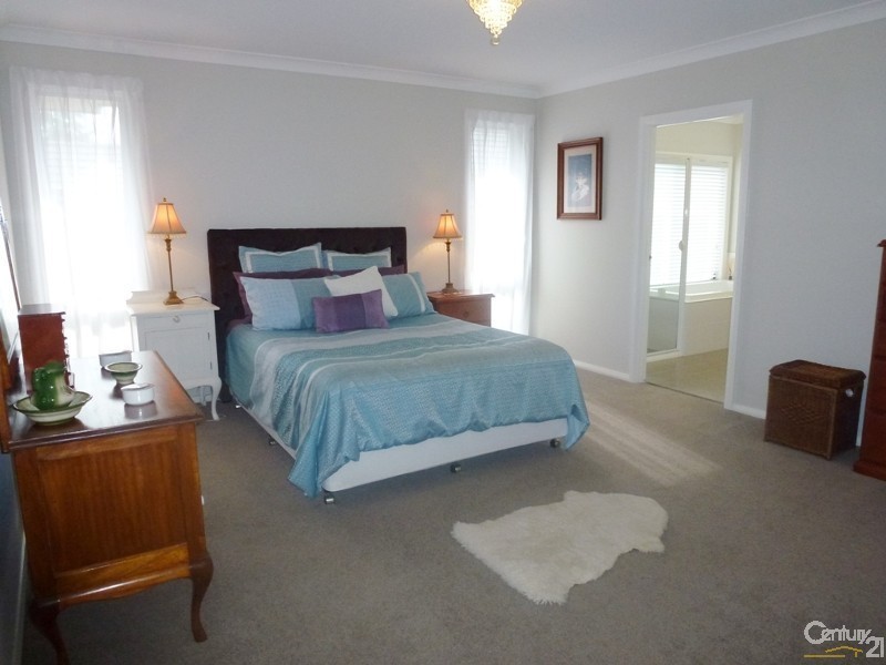 8 Konara Crescent, Fletcher NSW 2287