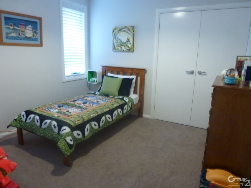 8 Konara Crescent, Fletcher NSW 2287
