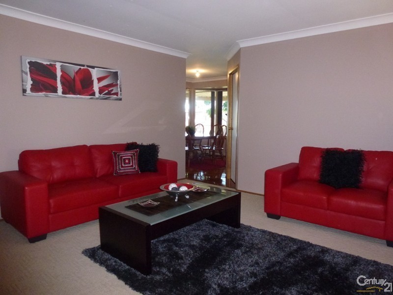 16 Kirkwood Close, Cameron Park NSW 2285