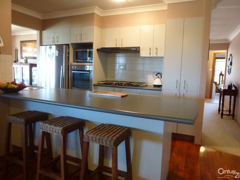 16 Kirkwood Close, Cameron Park NSW 2285