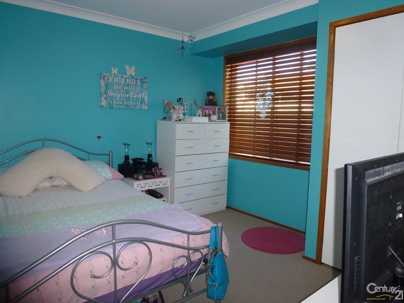 16 Kirkwood Close, Cameron Park NSW 2285