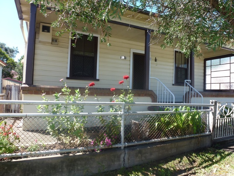 28 Thomas Street, Mayfield NSW 2304