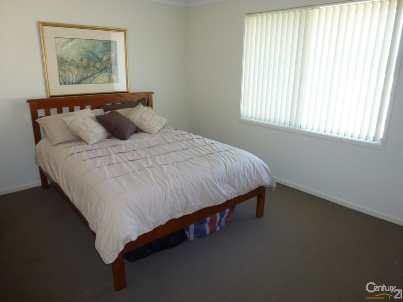 11 Libertas Road, Cameron Park NSW 2285