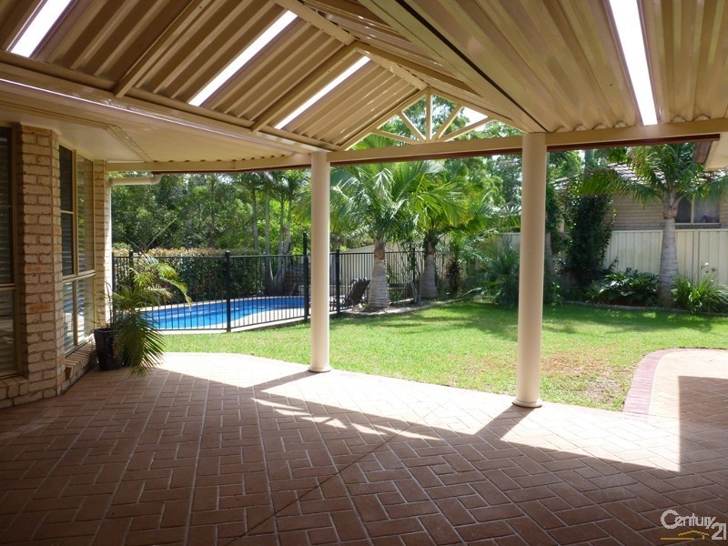 35 Springvale Circuit, Cameron Park NSW 2285