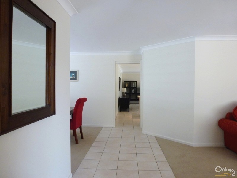 35 Springvale Circuit, Cameron Park NSW 2285