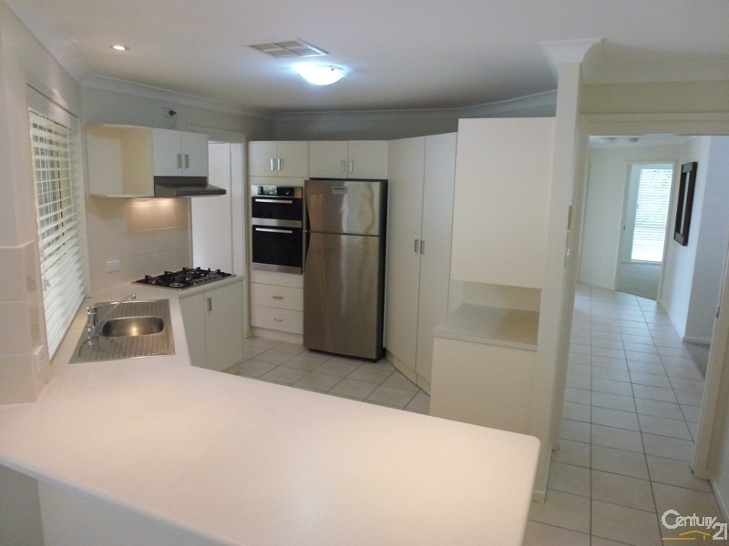 35 Springvale Circuit, Cameron Park NSW 2285