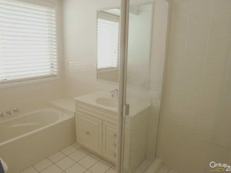 35 Springvale Circuit, Cameron Park NSW 2285