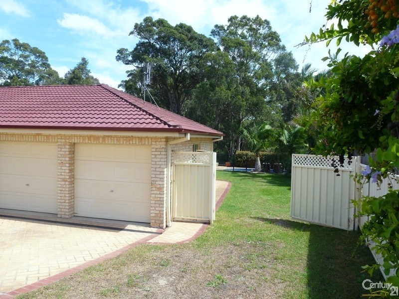 35 Springvale Circuit, Cameron Park NSW 2285