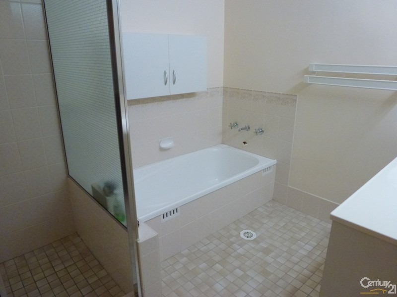 1/15 Ruston Avenue, Valentine NSW 2280