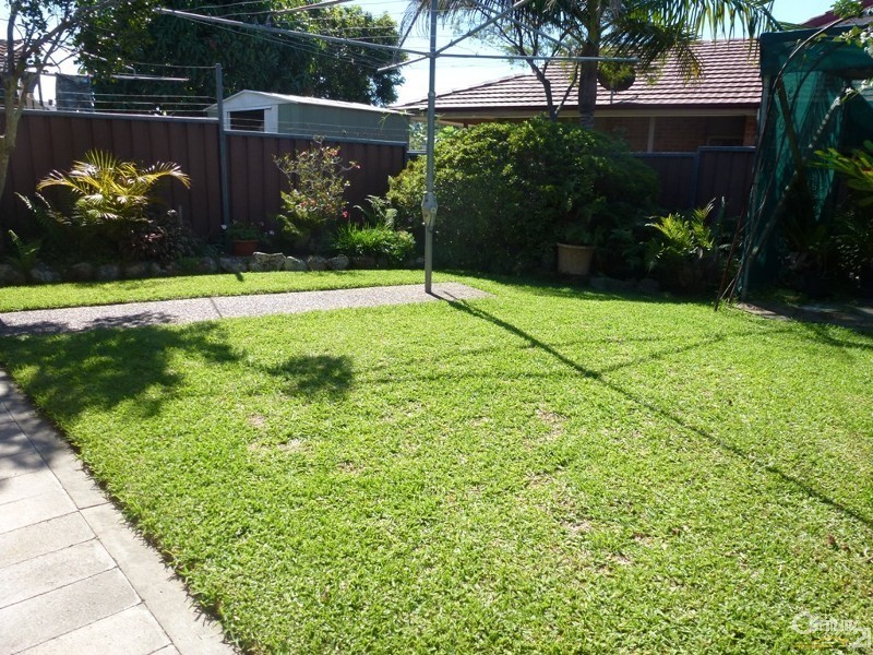 1/15 Ruston Avenue, Valentine NSW 2280