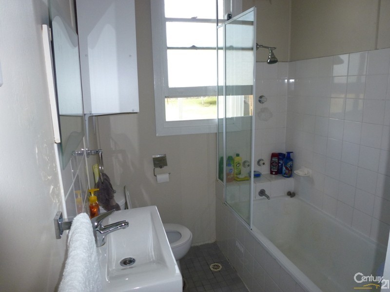 25 Stratton Road, Edgeworth NSW 2285