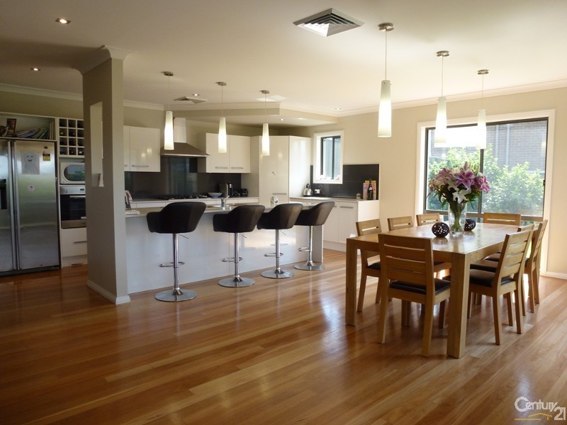 4 Emory Place, Cameron Park NSW 2285