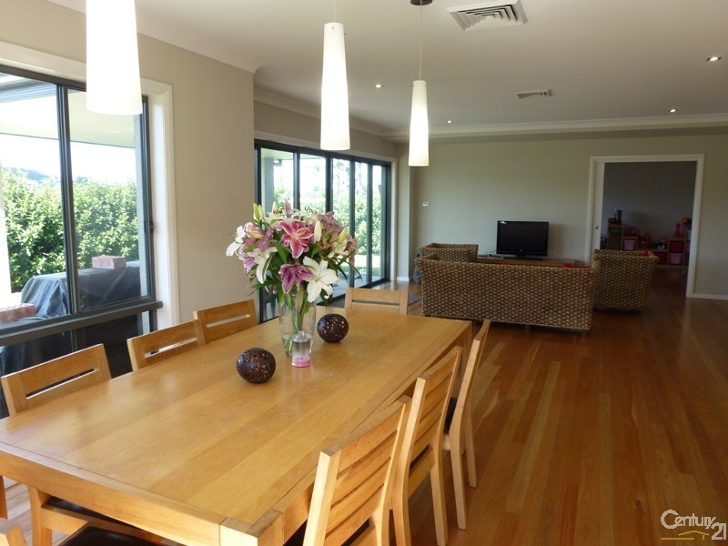 4 Emory Place, Cameron Park NSW 2285