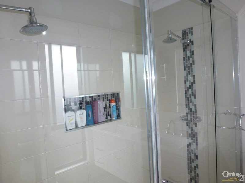 4 Emory Place, Cameron Park NSW 2285