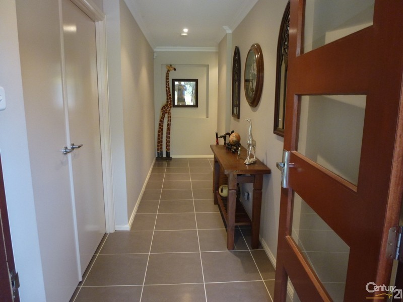 12 Konara Crescent, Fletcher NSW 2287