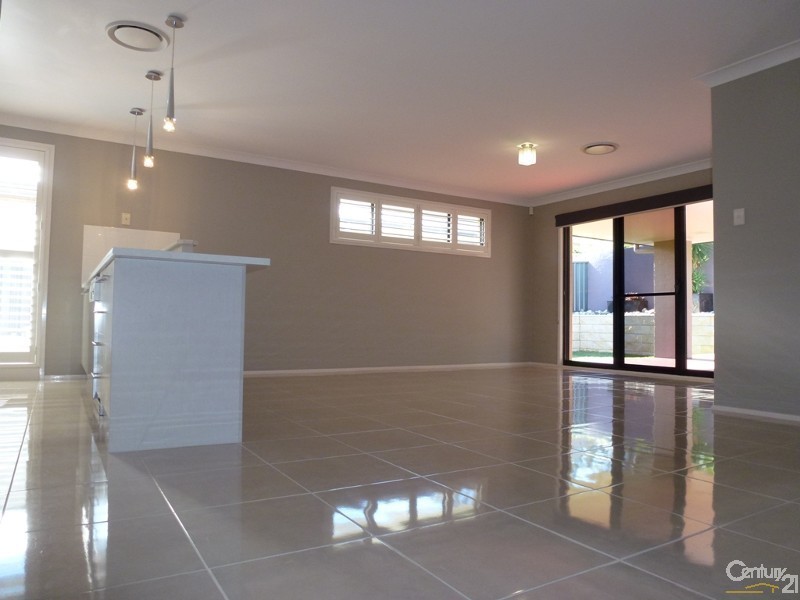 38 Calancra Avenue, Cameron Park NSW 2285