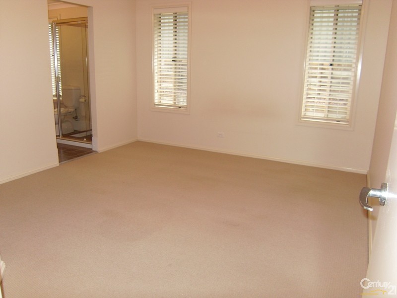 15 Graysynd Circuit, Cameron Park NSW 2285