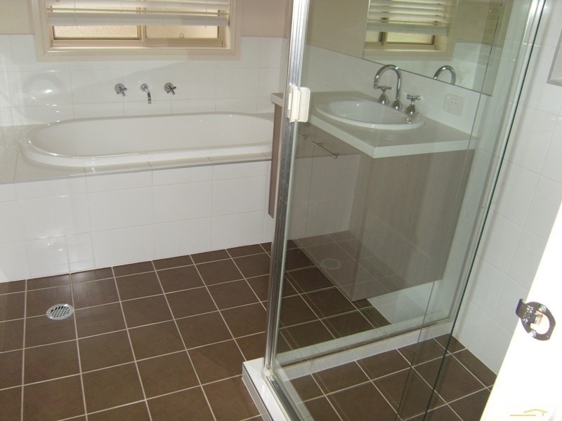 15 Graysynd Circuit, Cameron Park NSW 2285