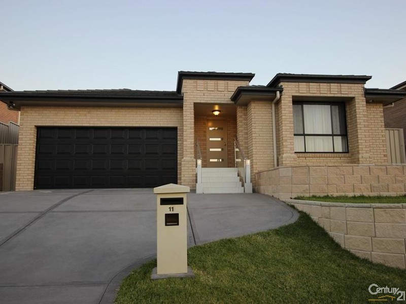 11 Clarkstone Avenue, Cameron Park NSW 2285