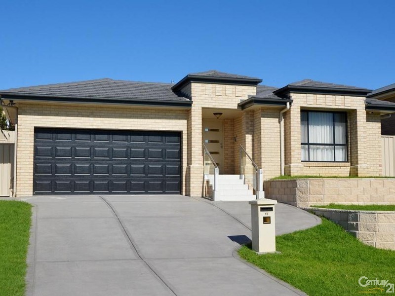 11 Clarkstone Avenue, Cameron Park NSW 2285