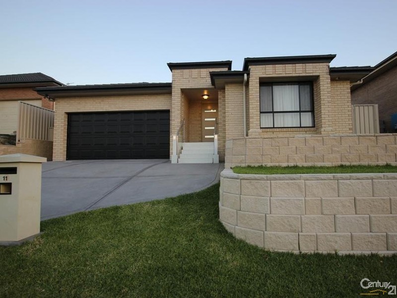 11 Clarkstone Avenue, Cameron Park NSW 2285