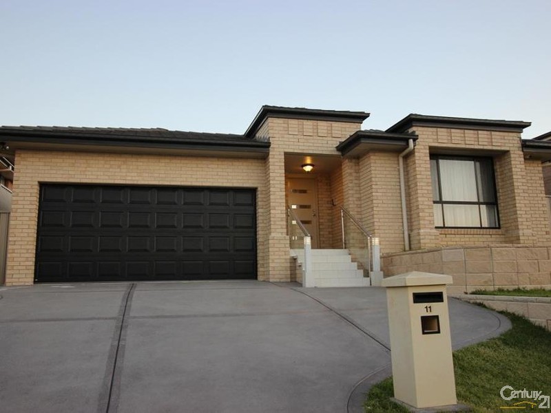 11 Clarkstone Avenue, Cameron Park NSW 2285