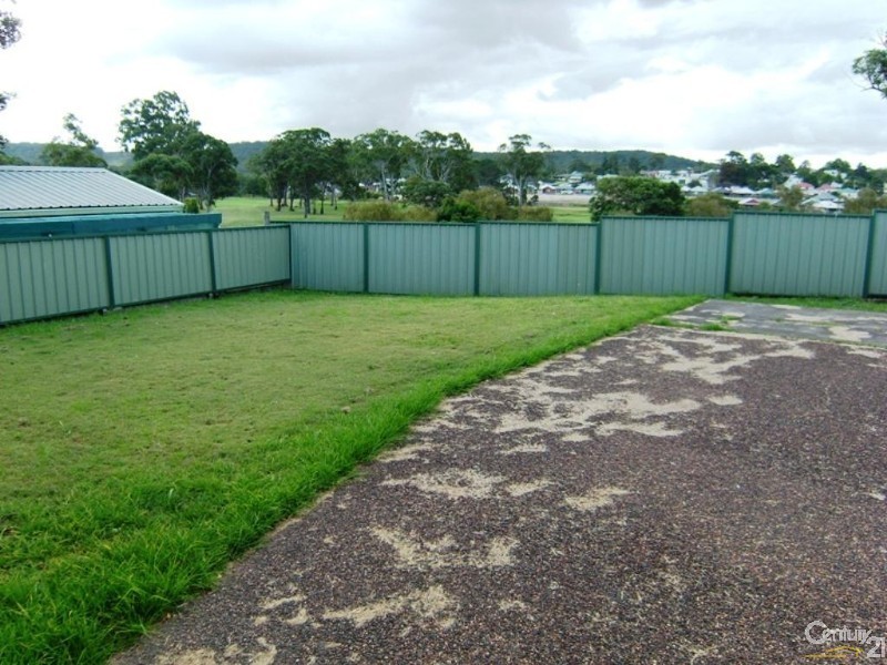 10 Coomalong Close, Holmesville NSW 2286