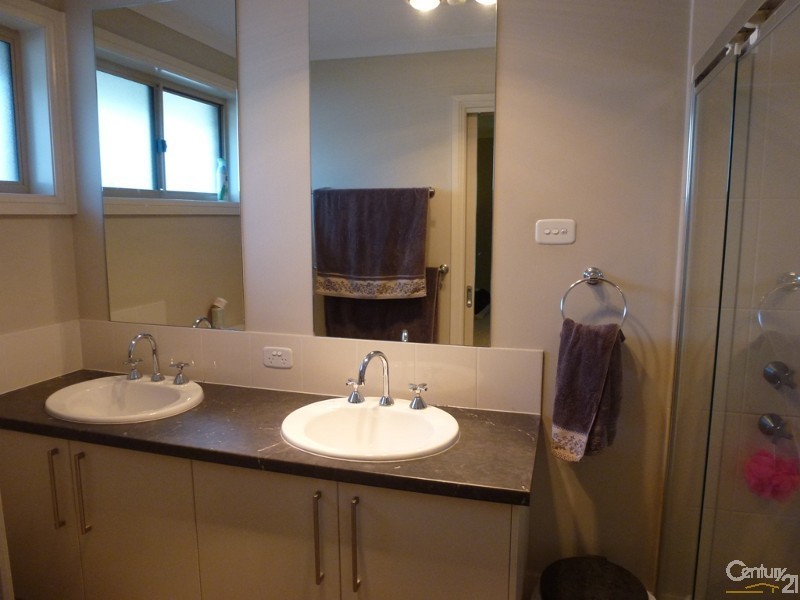 12 Konara Crescent, Fletcher NSW 2287