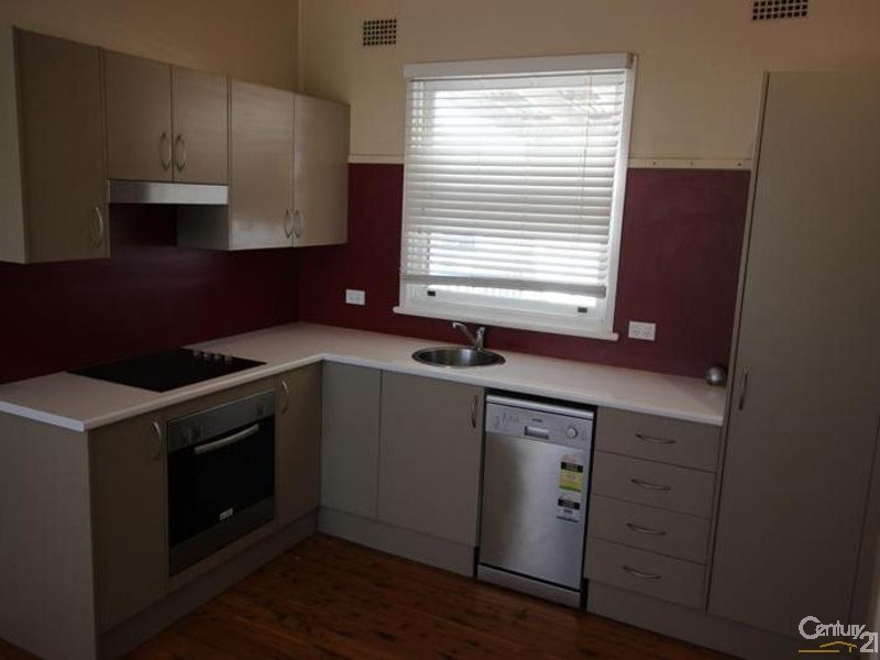 8 Jennings Street, Gateshead NSW 2290