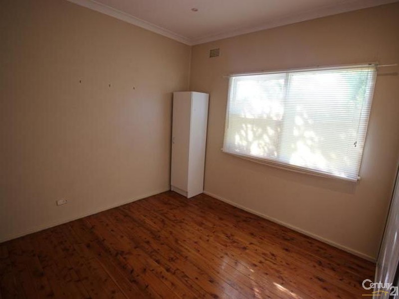 8 Jennings Street, Gateshead NSW 2290