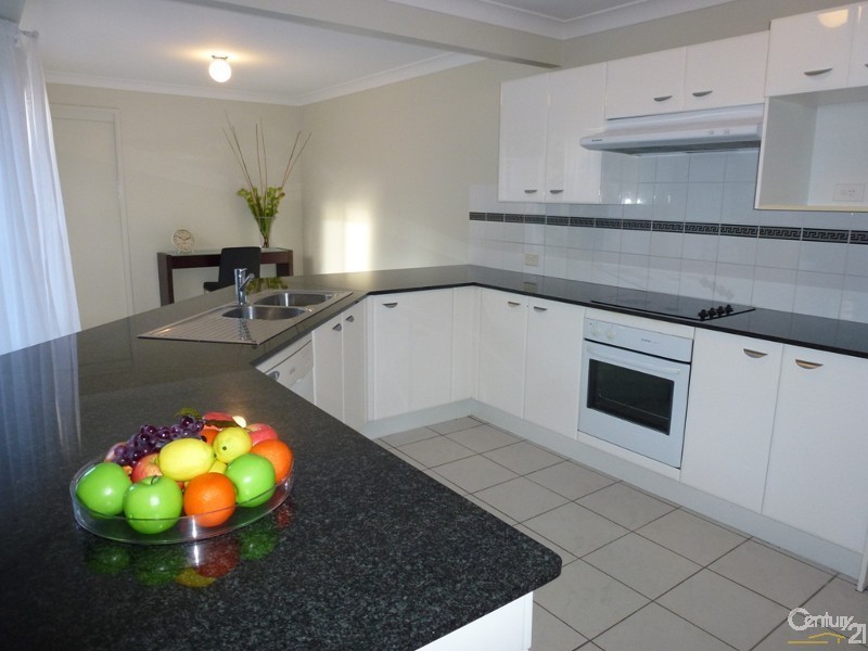 1 Cypress Close, Fletcher NSW 2287